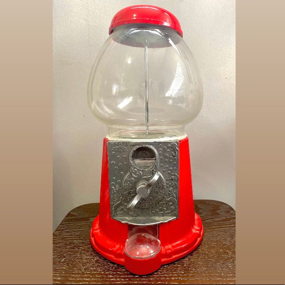 Carousels vintage 1985 gum ball machine